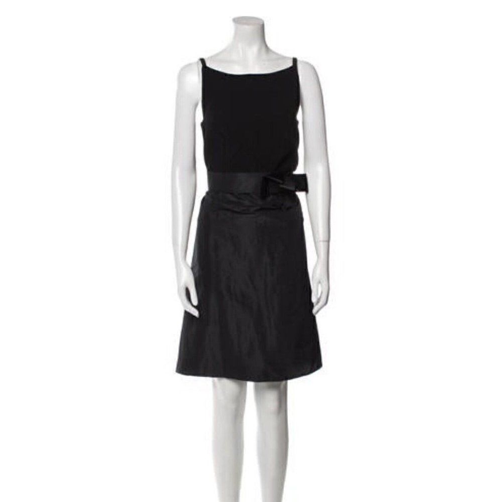 MaxMara Black Sleeveless A-Line Dress with Waist Bow